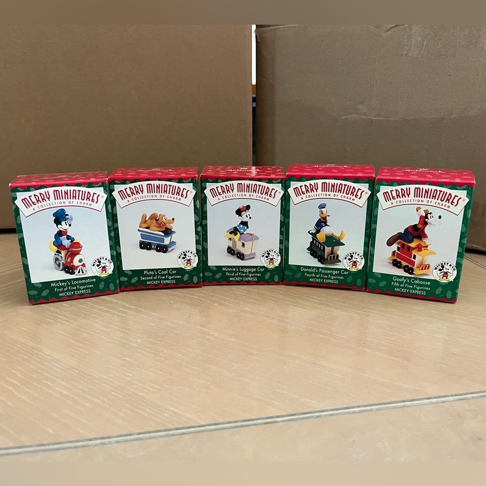 Hallmark Merry Miniatures Mickey Express - full set of 5 figurines